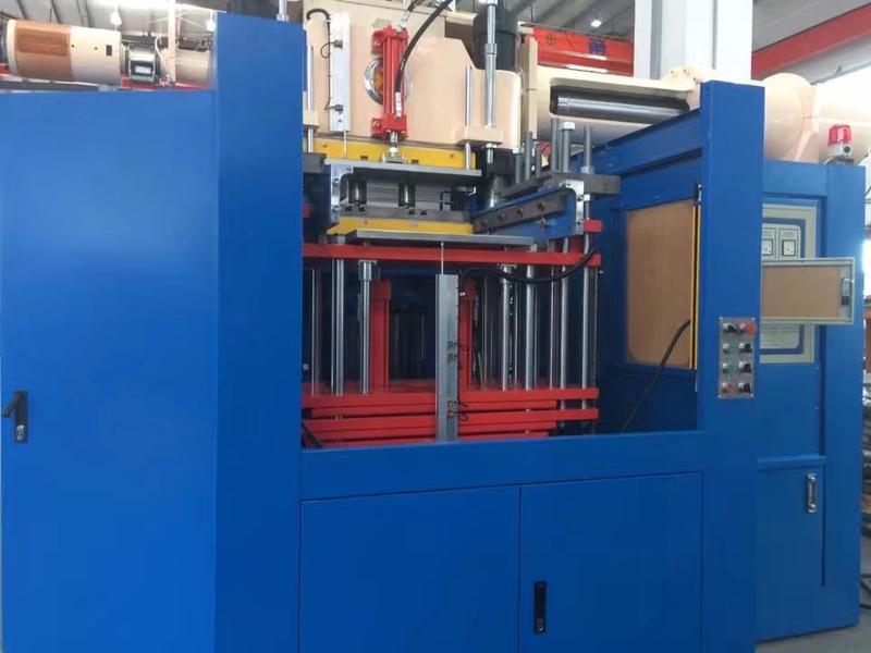 Rubber injection machine