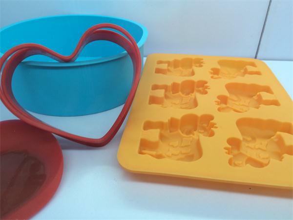 Silicone cake mold custom factory