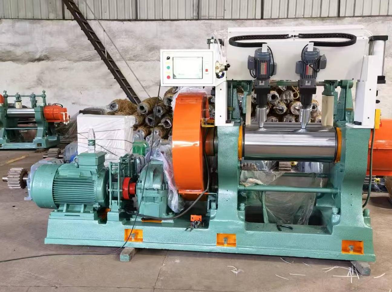 How do we operate a silicone rubber mixing machine?
