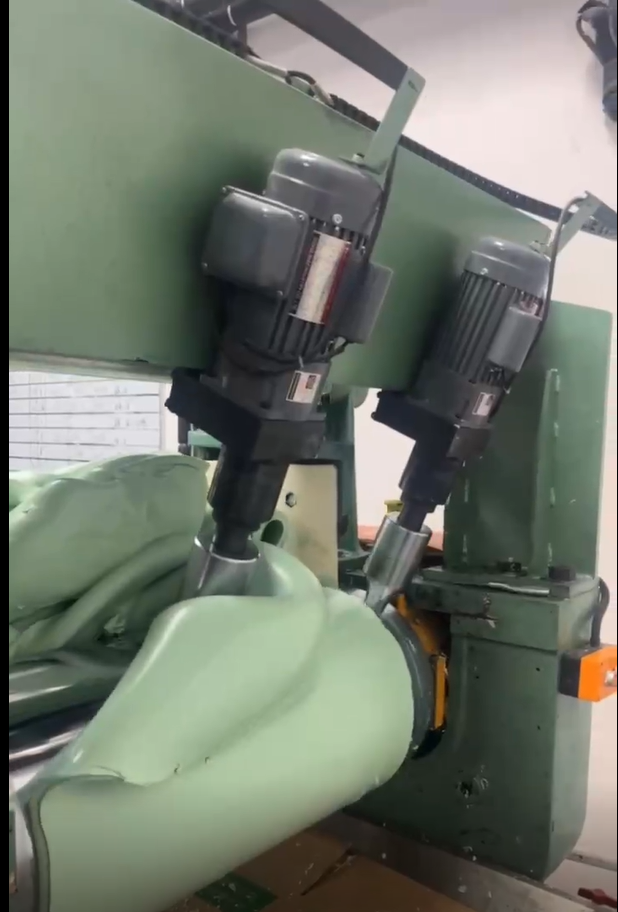 Rubber mixing machine